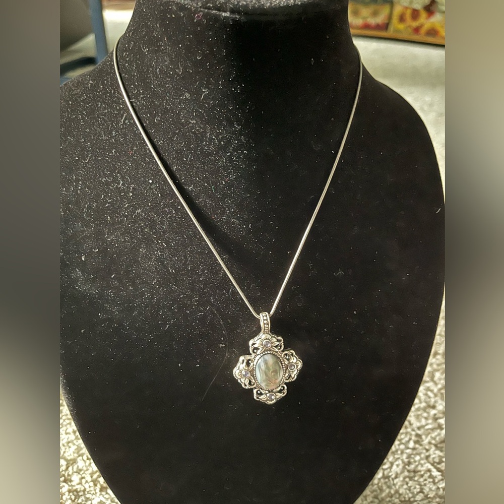 Boho style necklace NWOT